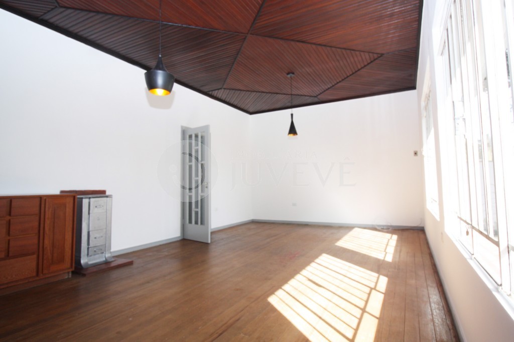 Casa Comercial