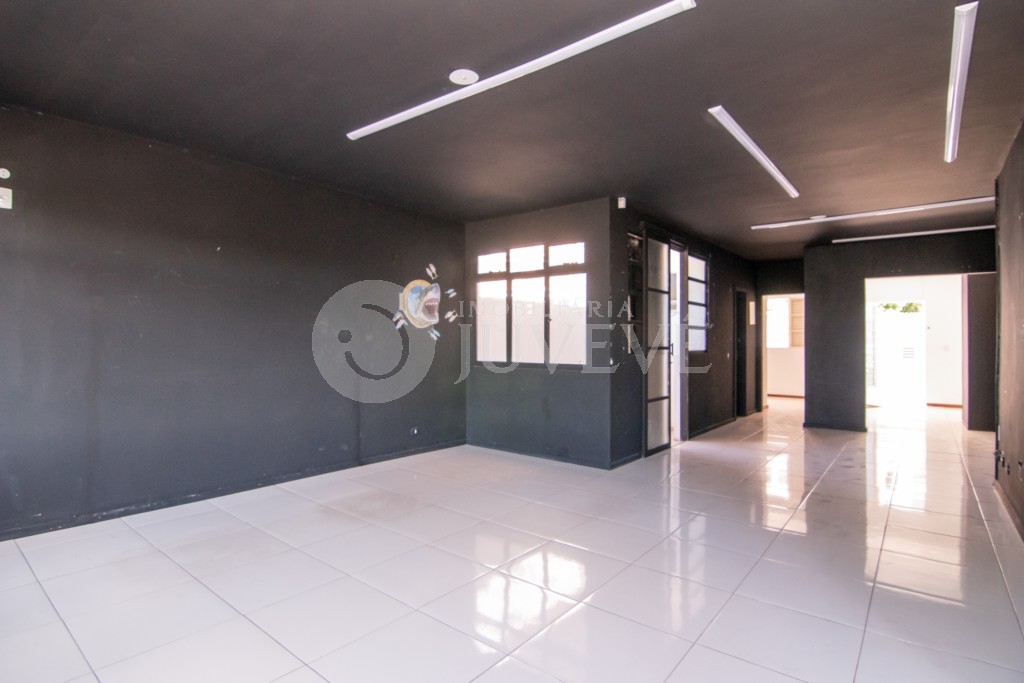 Casa Comercial