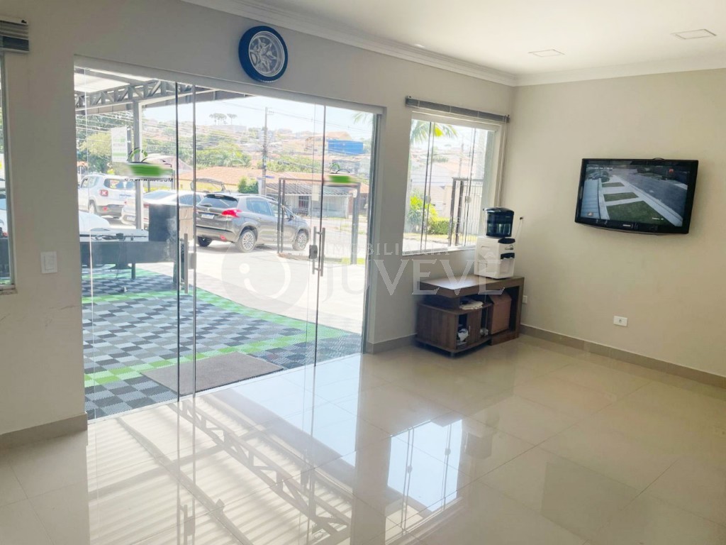 Casa Comercial
