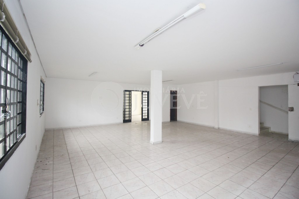 Casa Comercial
