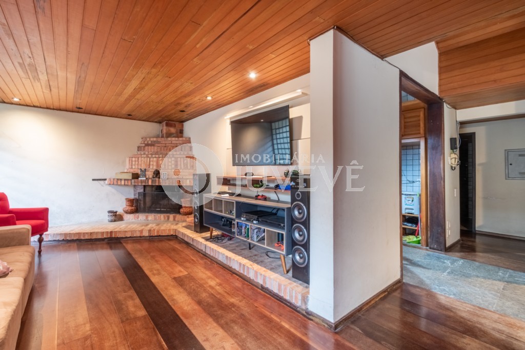 Casa Comercial