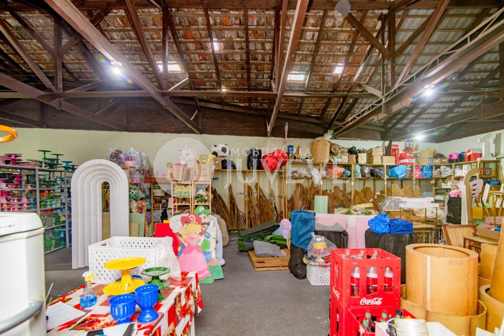 Casa Comercial