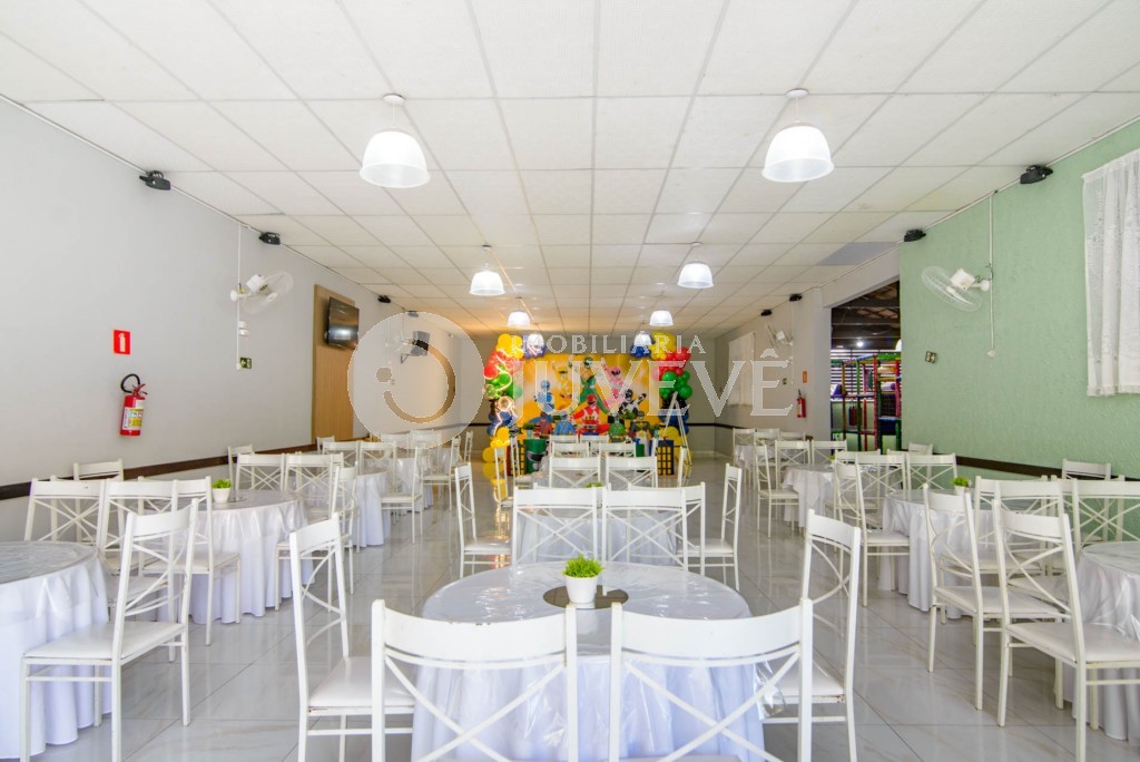 Casa Comercial