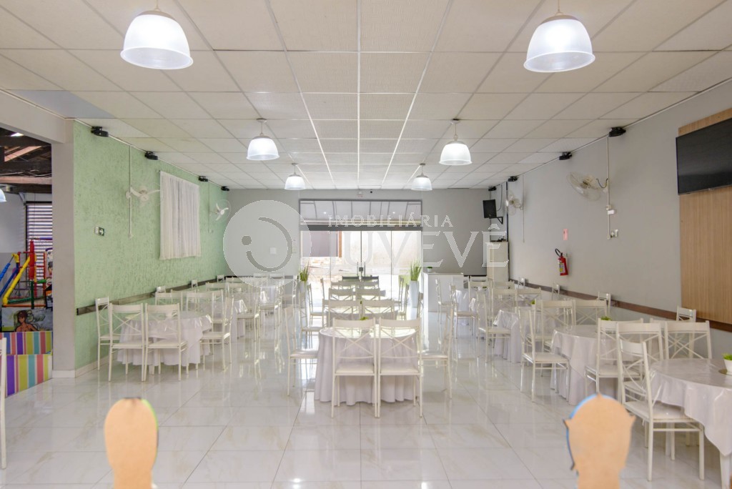 Casa Comercial