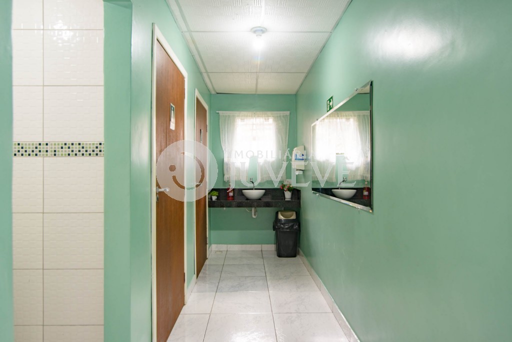 Casa Comercial