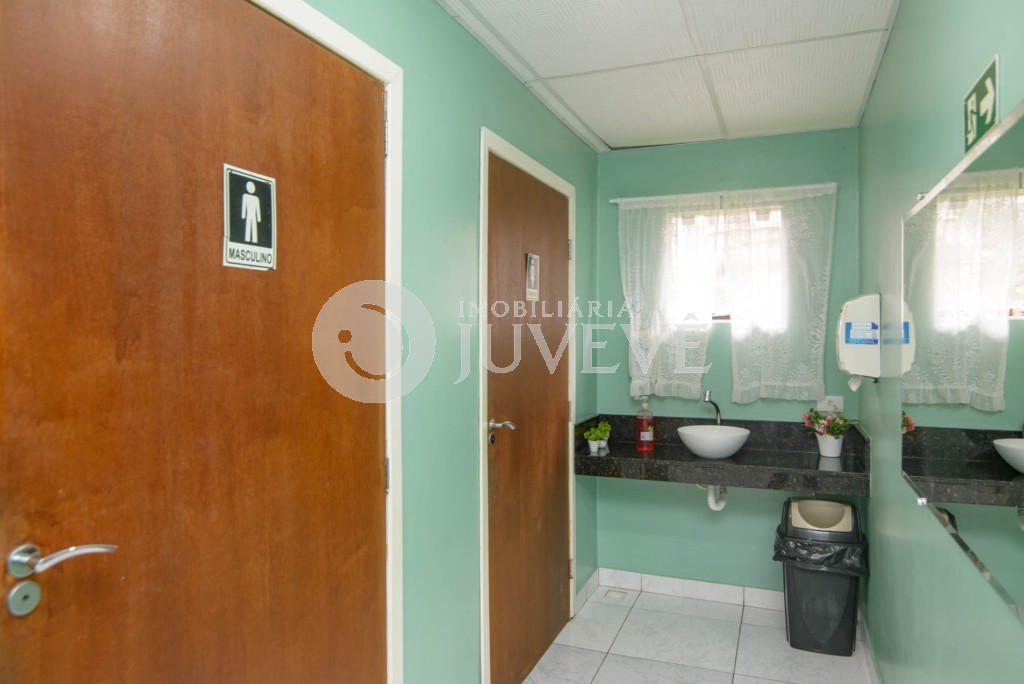 Casa Comercial
