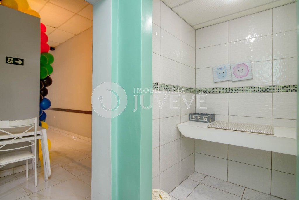 Casa Comercial