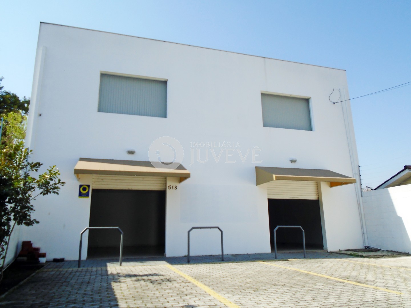 Casa Comercial