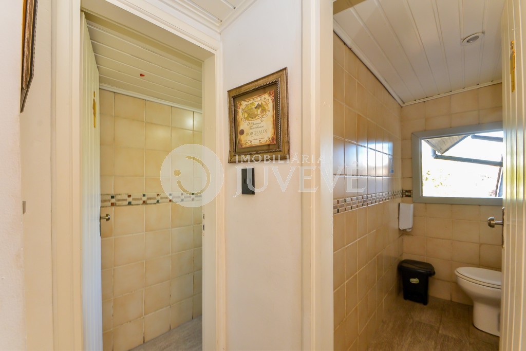Casa Comercial