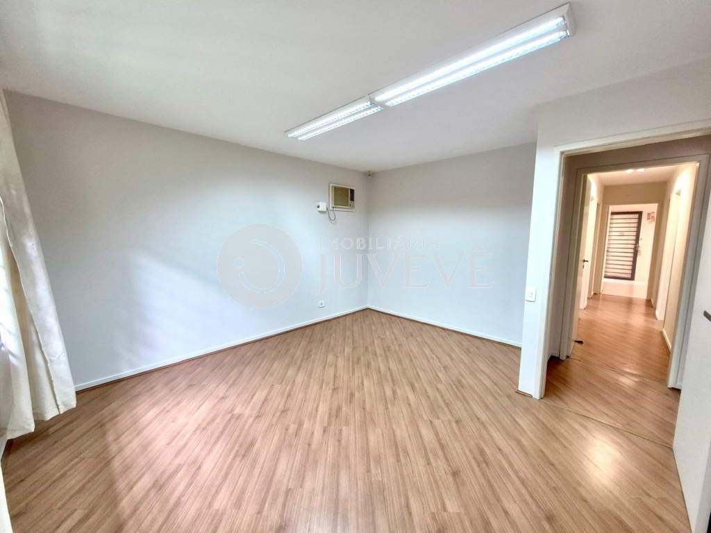 Casa Comercial