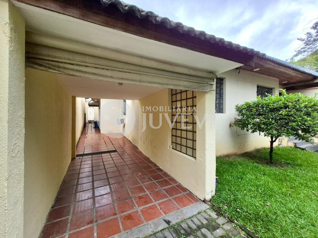 Casa Comercial