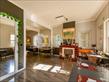 Casa Comercial
