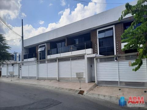 Apartamento para locacao no Universitario em Caruaru com 0m² por R$ 2.300,00