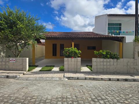Casa Residencial para locacao no Universitario em Caruaru com 0m² por R$ 3.000,00