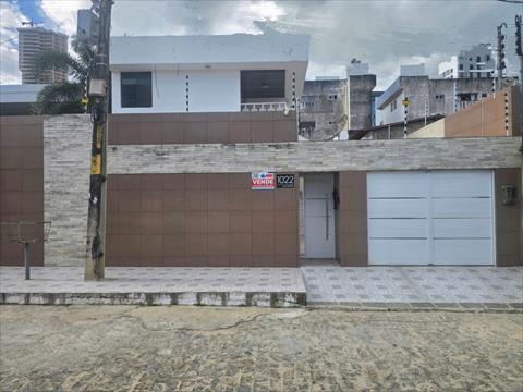 Casa Residencial para venda no Universitario em Caruaru com 327,18m² por R$ 1.380.000,00