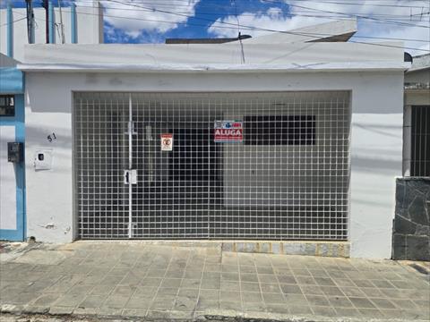 Casa Residencial para locacao no Mauricio de Nassau em Caruaru com 0m² por R$ 1.800,00