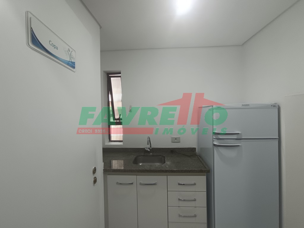 Comercial para alugar em Alto Da Gloria, Curitiba — Imobiliária Razão