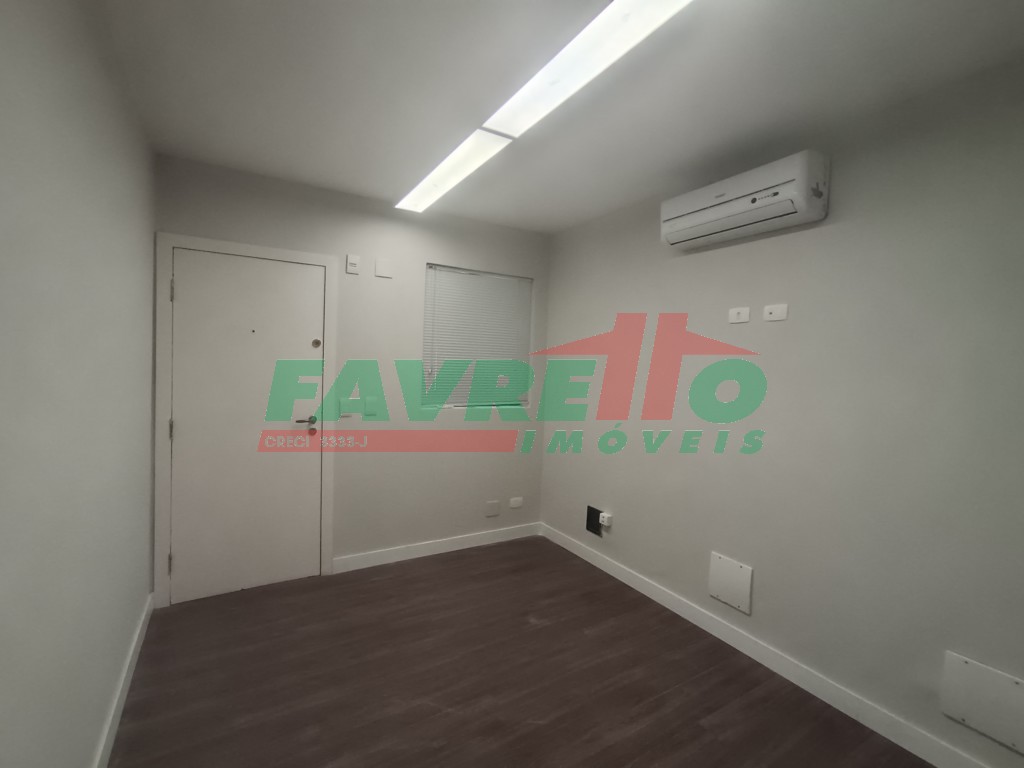 Comercial para alugar em Alto Da Gloria, Curitiba — Imobiliária Razão