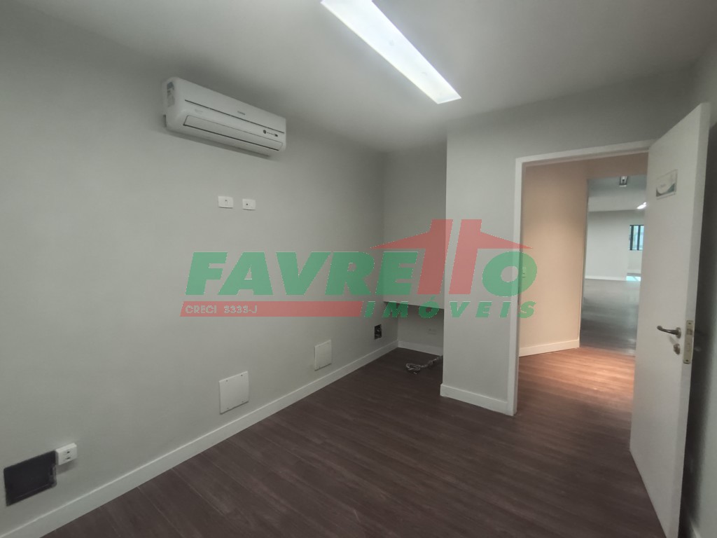Comercial para alugar em Alto Da Gloria, Curitiba — Imobiliária Razão