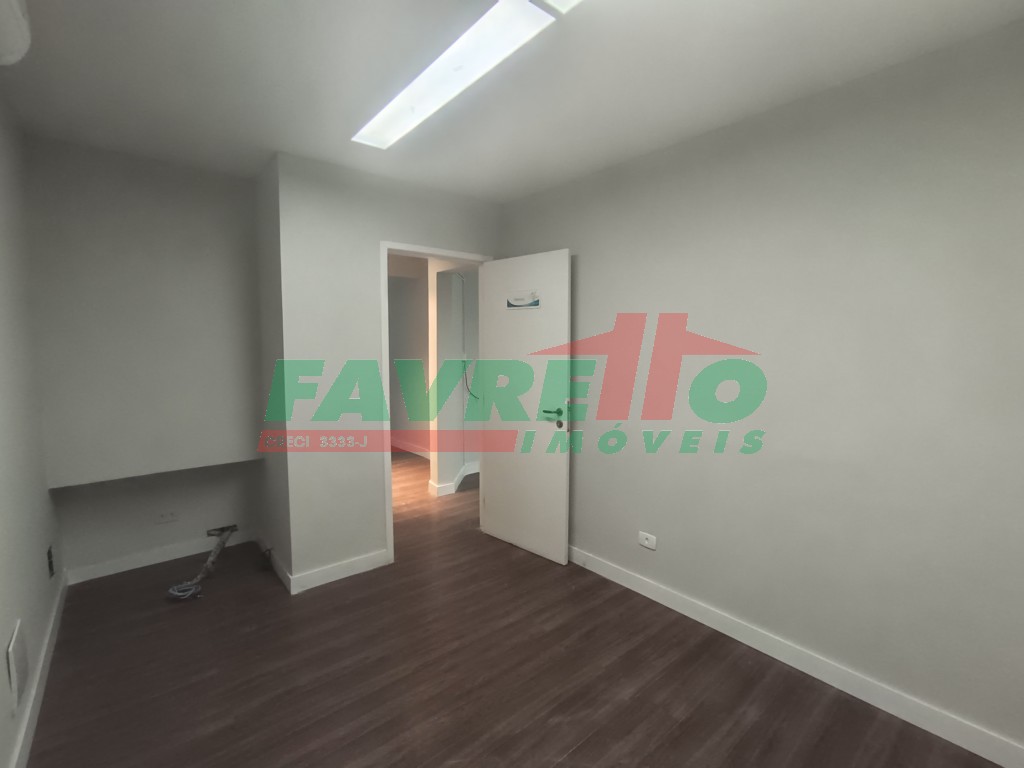 Comercial para alugar em Alto Da Gloria, Curitiba — Imobiliária Razão