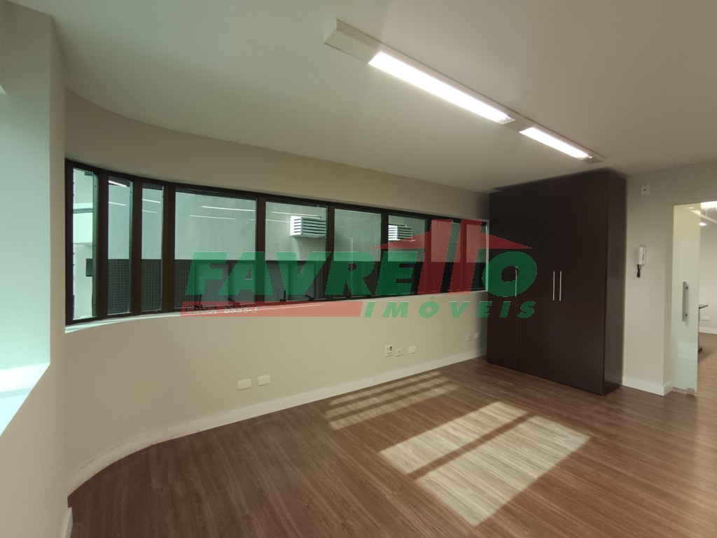 Comercial para alugar em Alto Da Gloria, Curitiba — Imobiliária Razão