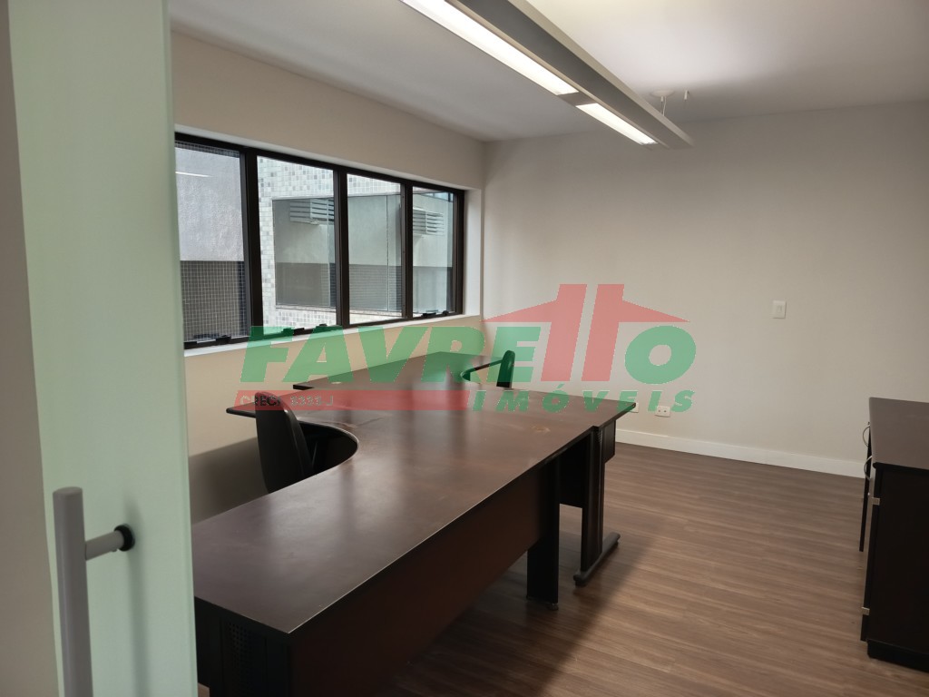 Comercial para alugar em Alto Da Gloria, Curitiba — Imobiliária Razão