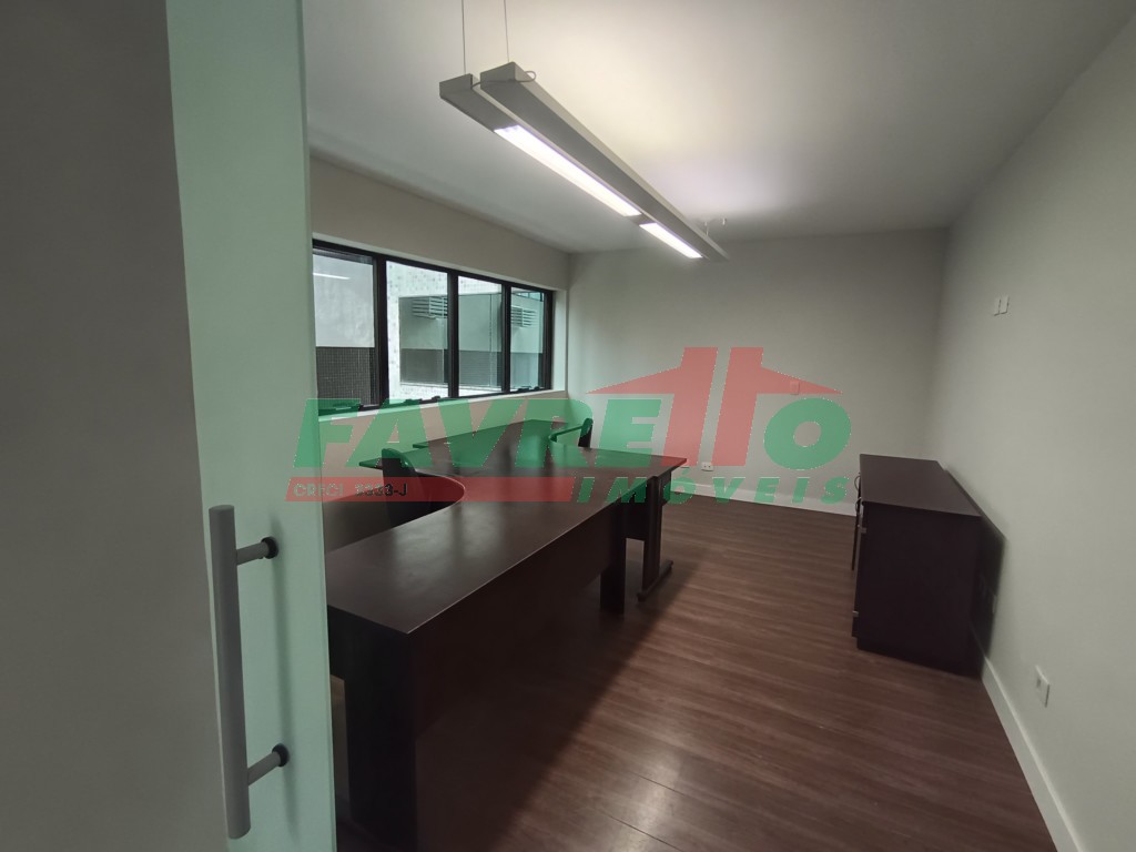 Comercial para alugar em Alto Da Gloria, Curitiba — Imobiliária Razão