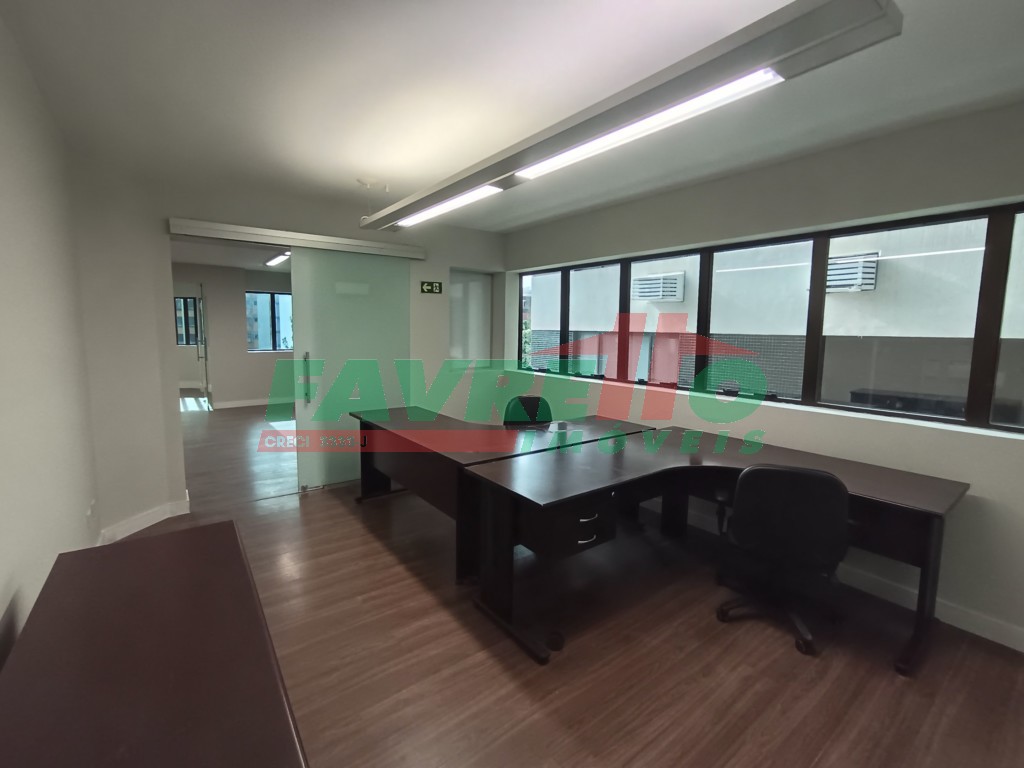 Comercial para alugar em Alto Da Gloria, Curitiba — Imobiliária Razão