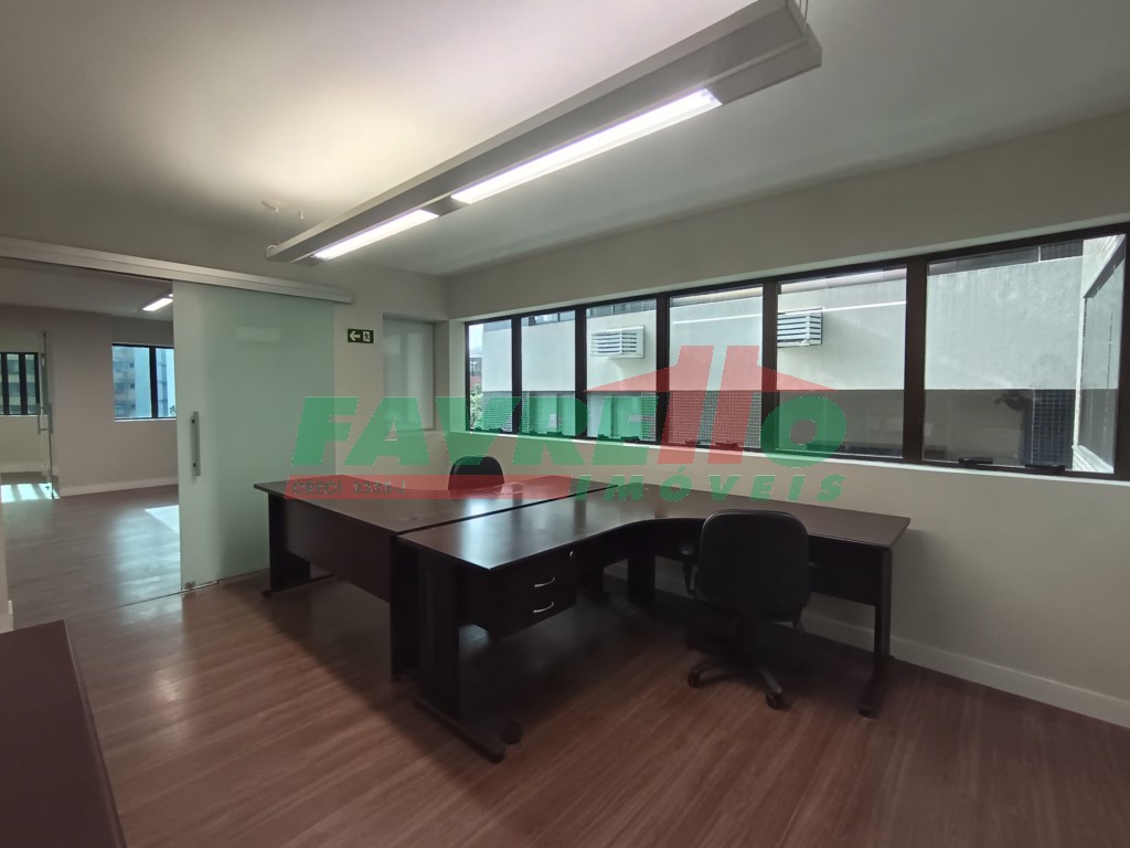Comercial para alugar em Alto Da Gloria, Curitiba — Imobiliária Razão