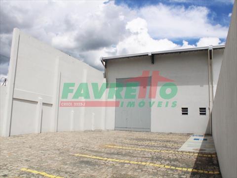 Barracão para locacao no Pinheirinho em Curitiba com 198,00m² por R$ 6.500,00