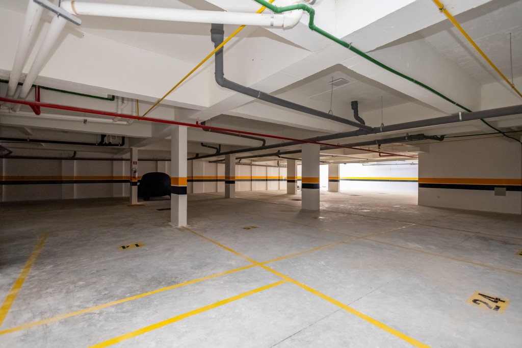Vaga de garagem coberta