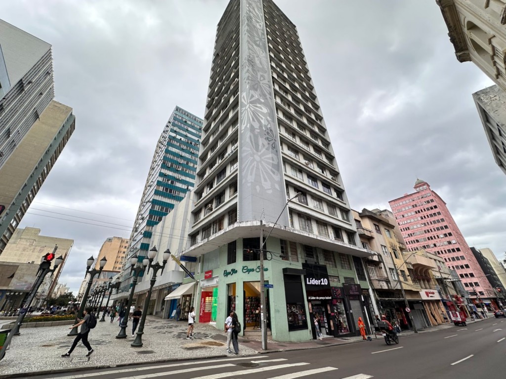 Comercial à venda e para alugar em Centro, Curitiba — Portal Chave Fácil