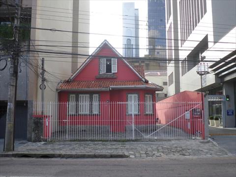 Apartamento para locacao no Centro em Curitiba com 120m² por R$ 1.650,00