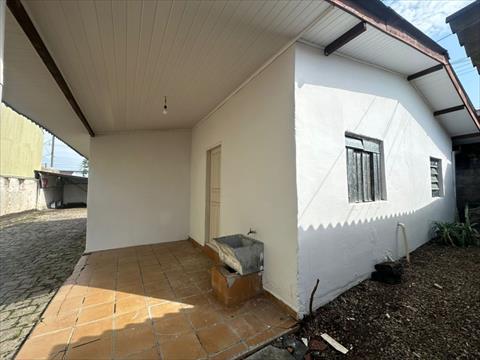 Casa Residencial para locacao no Boqueirao em Curitiba com 67m² por R$ 1.000,00