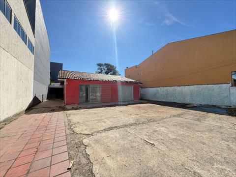 Loja para locacao no Boqueirao em Curitiba com 675m² por R$ 7.000,00