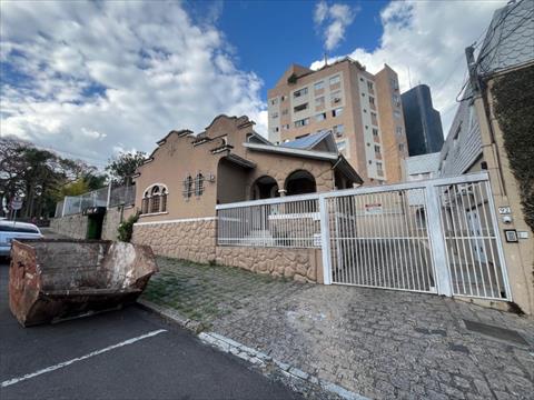 Casa Comercial para locacao no Centro Civico em Curitiba com 110m² por R$ 7.000,00