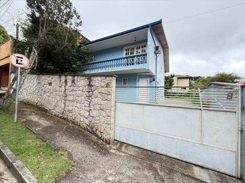 Sobrado para locacao no Santa Felicidade em Curitiba com 180m² por R$ 4.500,00