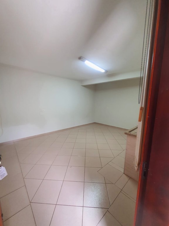 Apartamento para locacao no Zona 07 em Maringa com 50m² por R$ 1.100,00