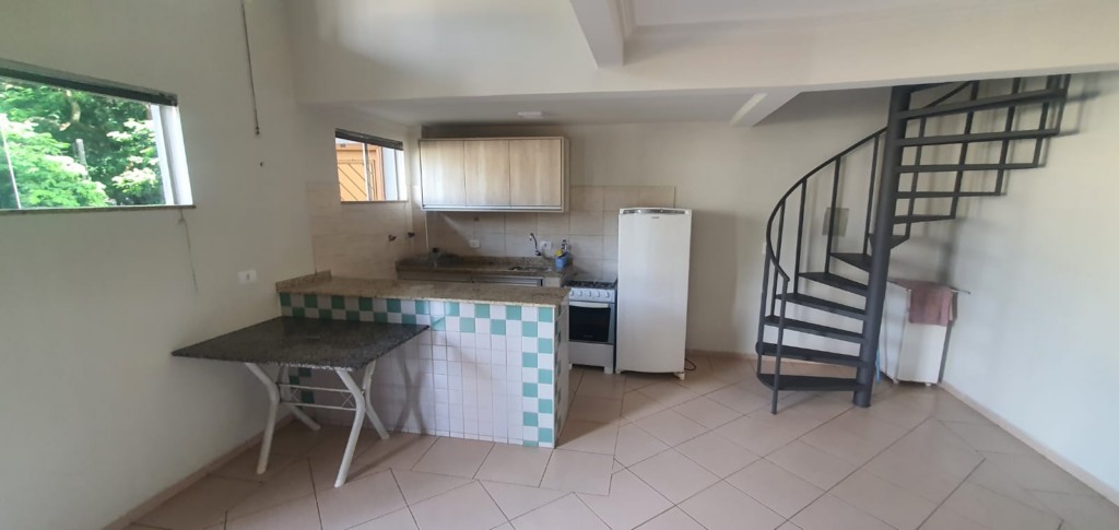 Apartamento para locacao no Zona 07 em Maringa com 45m² por R$ 1.400,00