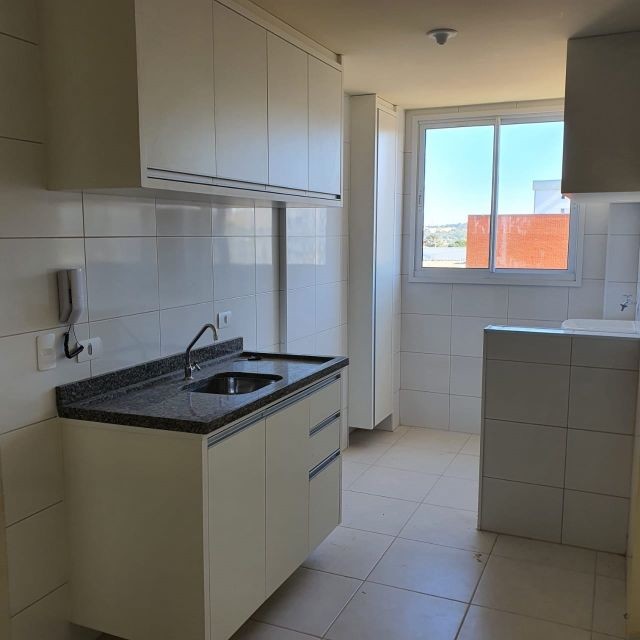 Apartamento para locacao no Vila Marumby em Maringa com 0m² por R$ 1.800,00