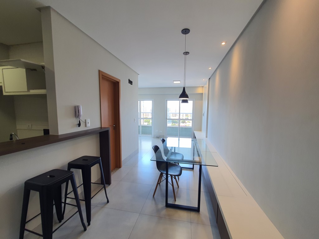 Apartamento para locacao no Zona 01 em Maringa com 83m² por R$ 2.000,00