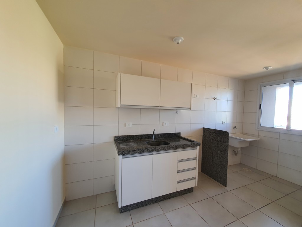 Apartamento para locacao no Jardim Aclimacao em Maringa com 91,37m² por R$ 1.600,00