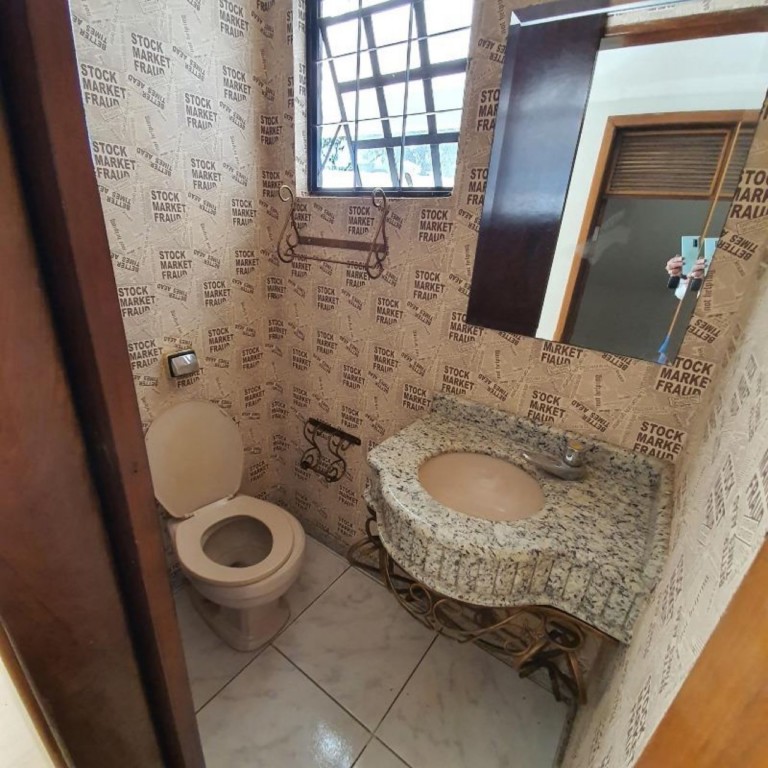 Sobrado para locacao no Zona 08 em Maringa com 225m² por R$ 3.400,00