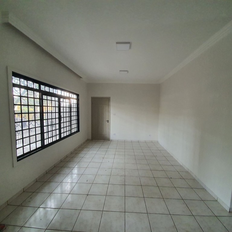 Casa Residencial para venda no Jardim Ipiranga em Maringa com 377m² por R$ 695.000,00