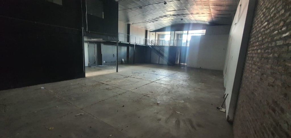 Barracão_galpão para locacao no Jardim Ipanema em Maringa com 0m² por R$ 7.500,00