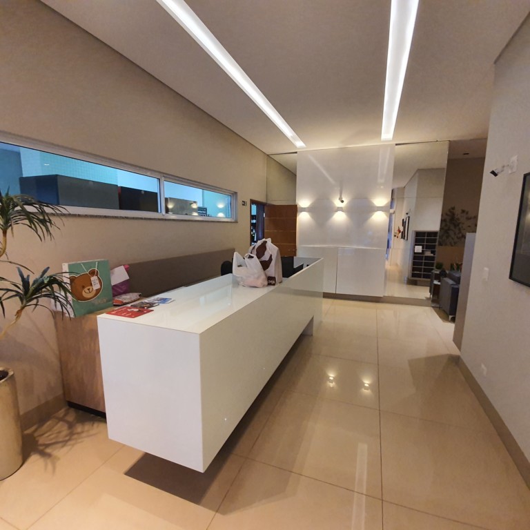 Apartamento para locacao no Zona 01 em Maringa com 131,7m² por R$ 2.500,00