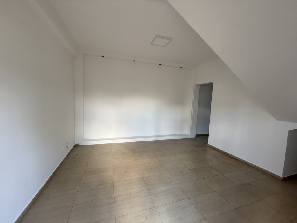 Barracão_galpão para vendalocacaovenda e locacao no Jardim Diamante em Maringa com 560,75m² por R$ 2.000.000,009.000,00