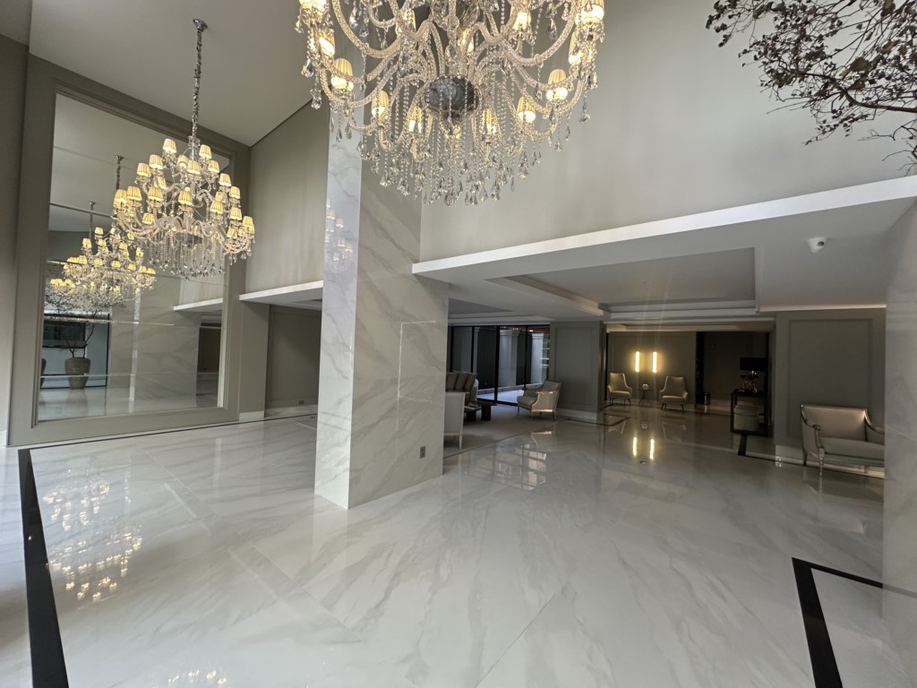 Apartamento para locacao no Zona 01 em Maringa com 673m² por R$ 12.000,00