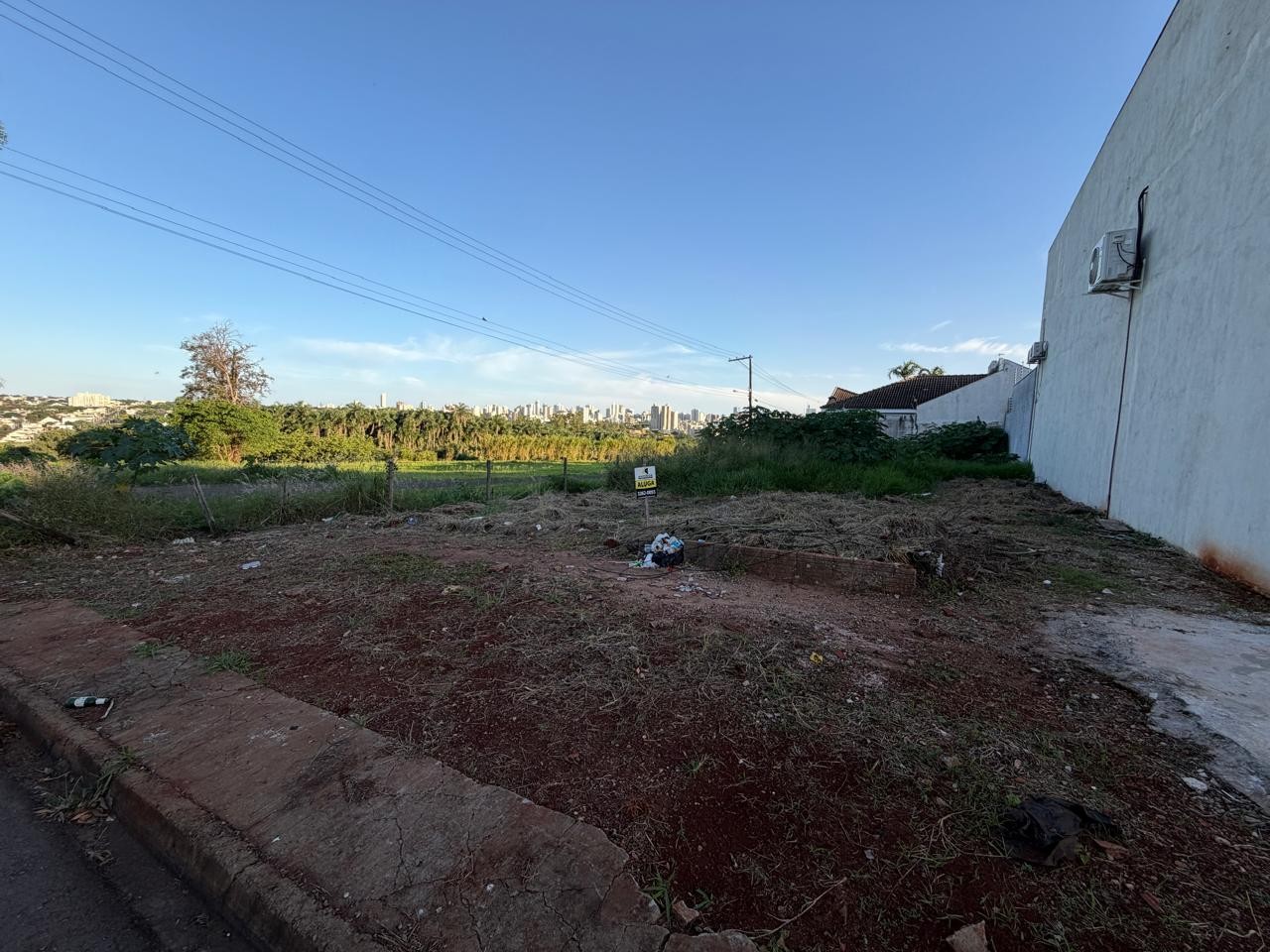Terreno para locacao no Loteamento Alto da Boa VI em Maringa com 324,42m² por R$ 1.000,00