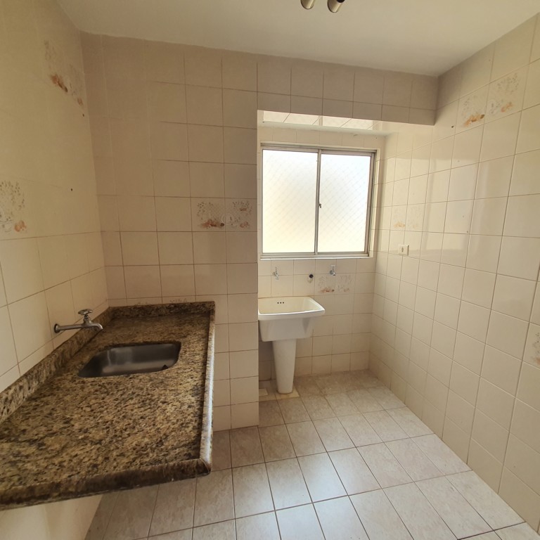 Apartamento para locacao no Jardim Ipanema em Maringa com 52m² por R$ 1.000,00